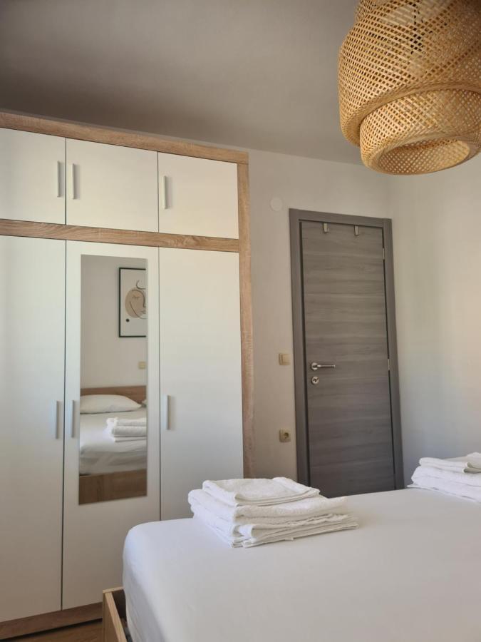Hello Sunshine - Apartment On The Beach Zubovići Exteriör bild